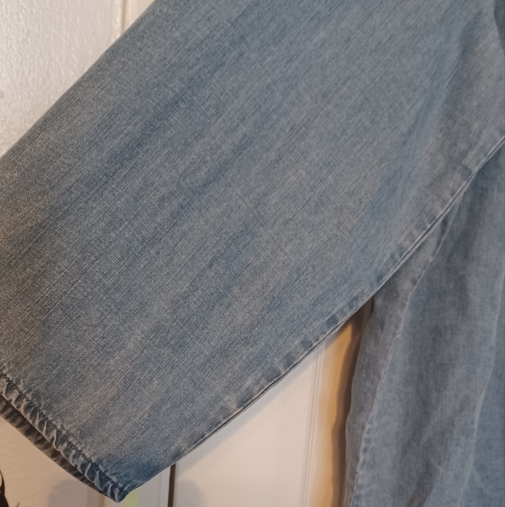 Splendid V-Neck Relaxed Fit Lightweight Denim Blouse Top - Picture 3 of 10